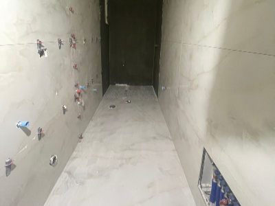 Veshja totale e tualetit me pllaka Veshja totale e tualetit me pllaka